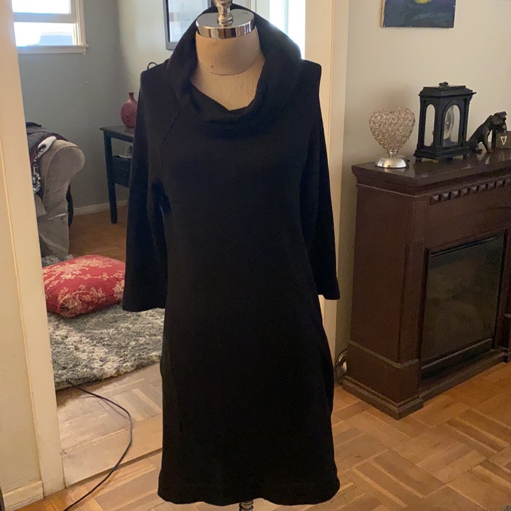 EVEREVE + Michael Stars from Neiman’s black jersey dress w/ hoodie. Made in USA - Picture 2 of 15